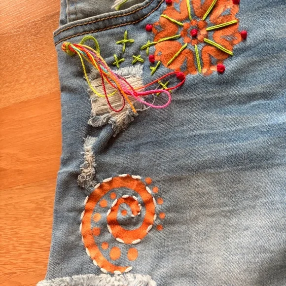 denim shorts size 7 upscale by artist, Jeanne Prom, one of a kind design designs - Picture 2 of 9